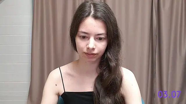 Snapshot of sweet_sweet_angel chatting on July 3, 7:15 am sweet sweet angel online show from July 3, 7:15 am