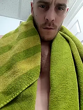 tryinitoutagain online show from December 13, 11:28 pm