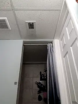 tryinitoutagain online show from December 14, 10:50 pm