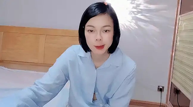 Snapshot of Linda-LL chatting on January 31, 8:43 am Linda-LL online show from January 31, 8:43 am