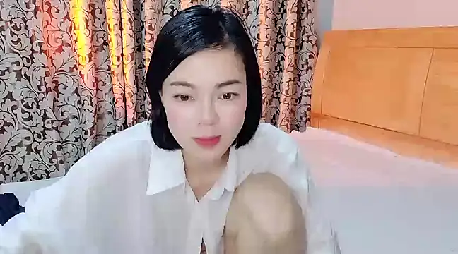 Snapshot of Linda-LL chatting on February 17, 2:59 pm Linda-LL online show from February 17, 2:59 pm