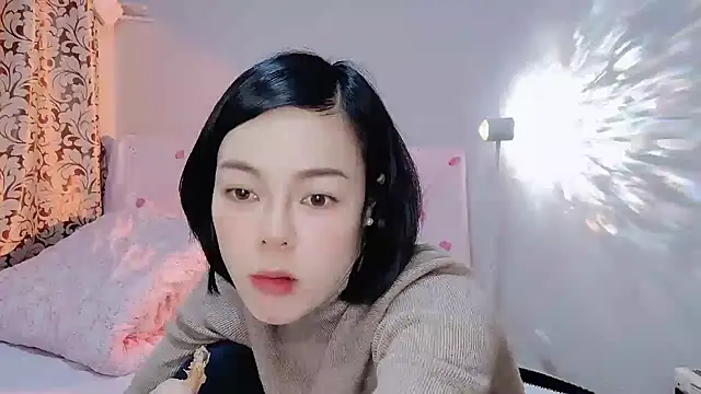 Snapshot of Linda-LL chatting on March 9, 8:07 am Linda-LL online show from March 9, 8:07 am