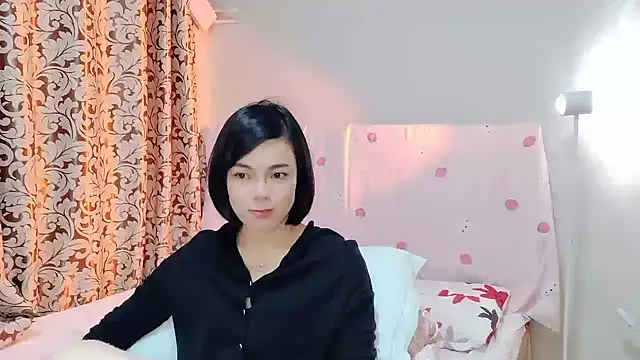 Snapshot of Linda-LL chatting on March 15, 12:24 pm Linda-LL online show from March 15, 12:24 pm