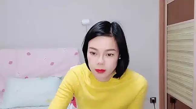 Snapshot of Linda-LL chatting on March 18, 5:52 am Linda-LL online show from March 18, 5:52 am