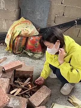 Snapshot of Linda-LL chatting on October 22, 5:30 am Linda-LL online show from October 22, 5:30 am