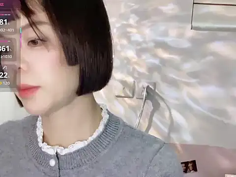 Snapshot of Linda-LL chatting on October 23, 12:04 pm Linda-LL online show from October 23, 12:04 pm