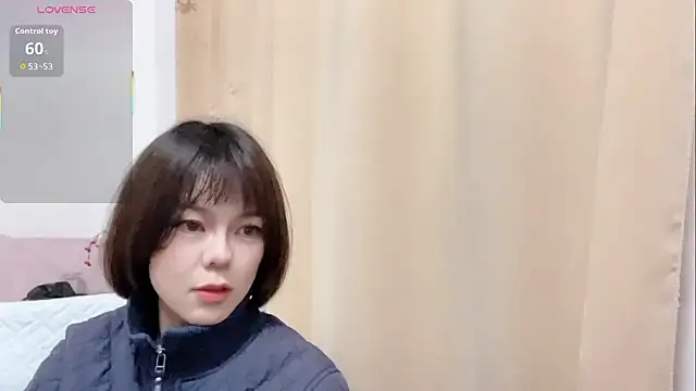 Snapshot of Linda-LL chatting on November 24, 11:54 am Linda-LL online show from November 24, 11:54 am