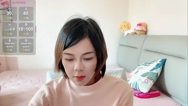 Linda-LL online show from April 30, 5:03 am
