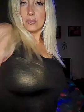 Snapshot of DesireSatler chatting on November 22, 2:54 am DesireSatler online show from November 22, 2:54 am