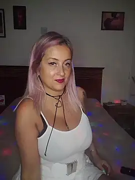 DesireSatler online show from January 11, 11:10 pm