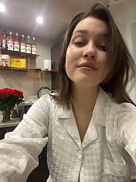 Snapshot of KikiWatson chatting on December 5, 5:39 pm KikiWatson online show from December 5, 5:39 pm