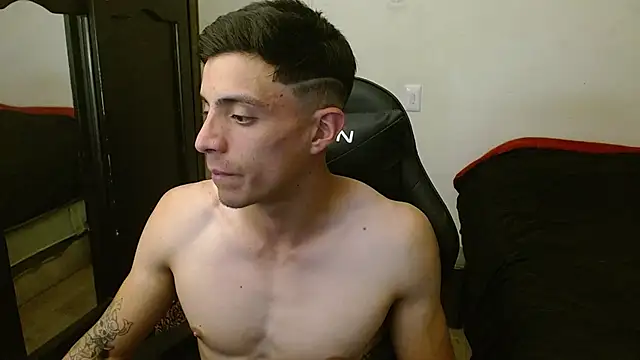 Snapshot of kv___xxx_ chatting on September 11, 2:55 am kv   xxx  online show from September 11, 2:55 am