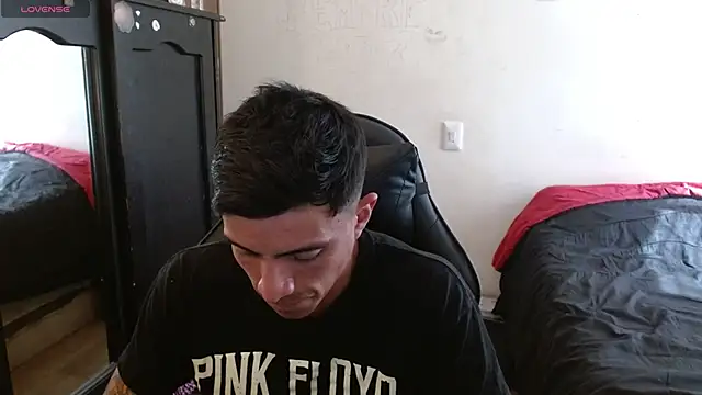 Snapshot of kv___xxx_ chatting on September 11, 7:36 pm kv   xxx  online show from September 11, 7:36 pm