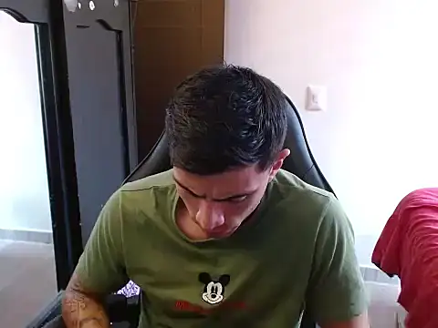 Snapshot of kv___xxx_ chatting on October 14, 6:20 pm kv   xxx  online show from October 14, 6:20 pm