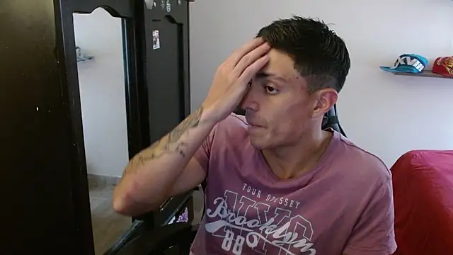 Snapshot of kv___xxx_ chatting on December 1, 8:47 pm kv xxx online show from December 1, 8:47 pm