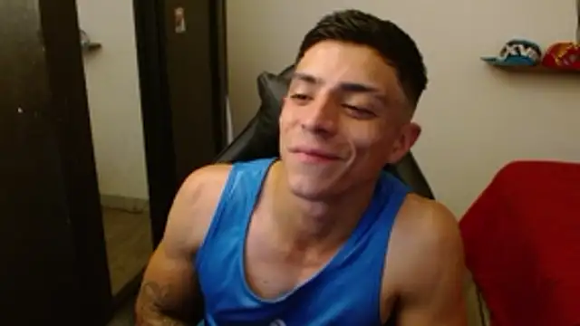 Snapshot of kv___xxx_ chatting on December 3, 10:41 pm kv xxx online show from December 3, 10:41 pm