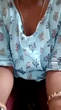 Snapshot of sneha_telugu_girl chatting on December 13, 2:49 pm sneha telugu girl online show from December 13, 2:49 pm