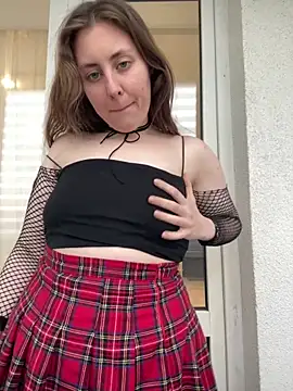 Topvi  online show from April 19, 3:00 pm