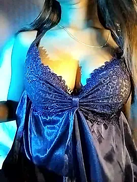 Esha Babyy online show from April 27, 1:31 pm
