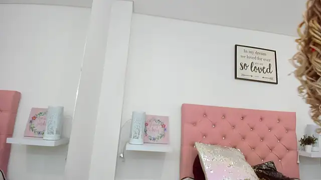 Snapshot of michell_taylor__ chatting on September 30, 3:44 am michell taylor online show from September 30, 3:44 am
