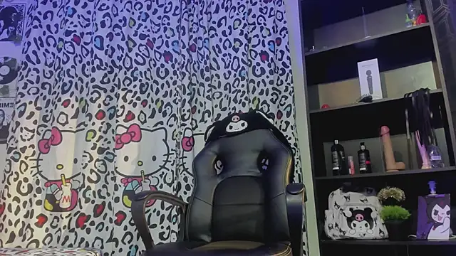 Snapshot of yulianademond66 chatting on October 25, 12:07 am yulianademond66 online show from October 25, 12:07 am