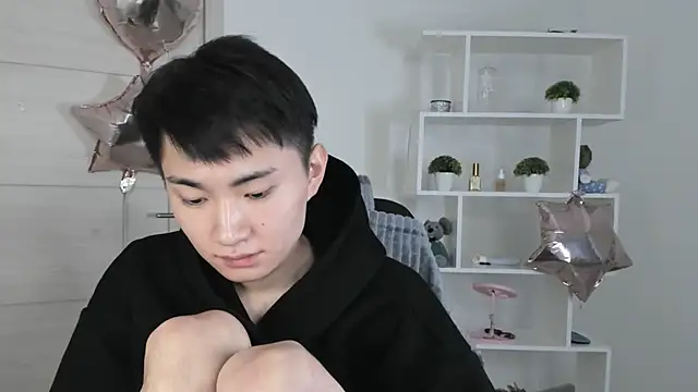 Snapshot of Miram_Yu chatting on December 6, 12:05 pm Miram Yu online show from December 6, 12:05 pm