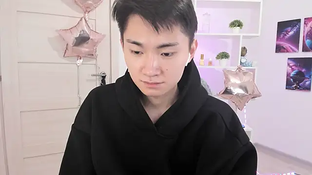 Snapshot of Miram_Yu chatting on December 8, 11:19 pm Miram Yu online show from December 8, 11:19 pm