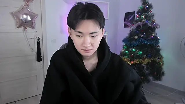 Snapshot of Miram_Yu chatting on January 2, 5:35 am Miram Yu online show from January 2, 5:35 am