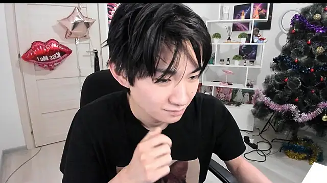 Snapshot of Miram_Yu chatting on February 2, 6:01 am Miram Yu online show from February 2, 6:01 am