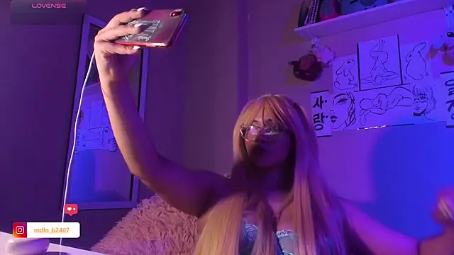 MadelineBenet online show from February 27, 2:32 am