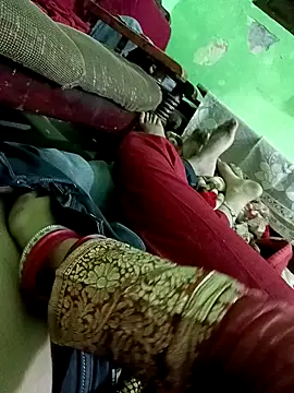 Snapshot of QUEEN-X-CPL chatting on December 28, 5:03 pm QUEEN-X-CPL online show from December 28, 5:03 pm