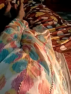 Snapshot of QUEEN-X-CPL chatting on January 13, 5:02 pm QUEEN-X-CPL online show from January 13, 5:02 pm