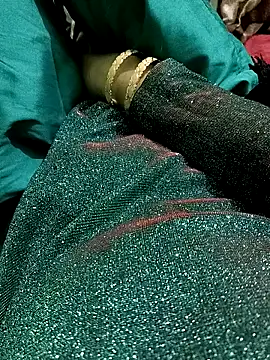 Snapshot of QUEEN-X-CPL chatting on January 25, 6:46 pm QUEEN-X-CPL online show from January 25, 6:46 pm