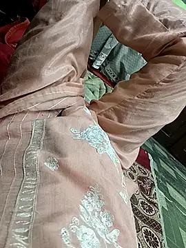 Snapshot of QUEEN-X-CPL chatting on February 25, 8:41 pm QUEEN-X-CPL online show from February 25, 8:41 pm