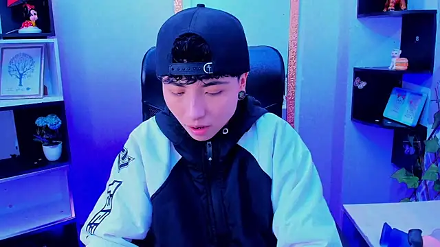 Snapshot of Im_Mathias chatting on November 25, 2:44 am Im Mathias online show from November 25, 2:44 am