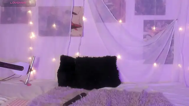 Luna-Chann online show from December 21, 9:11 pm