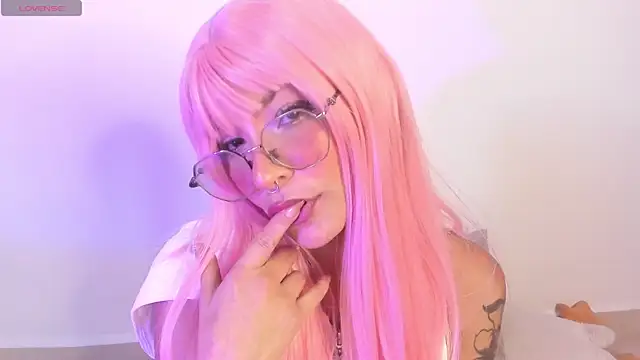 Snapshot of Luna-Chann chatting on May 31, 8:10 pm Luna-Chann online show from May 31, 8:10 pm