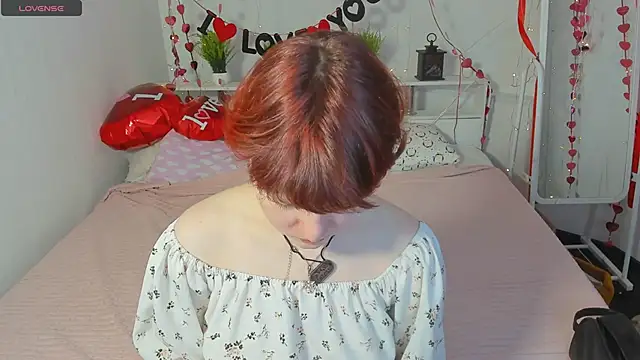 DreamyLuna online show from February 6, 8:34 pm