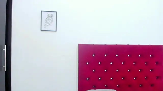 Snapshot of Melody_Megann chatting on June 6, 8:35 pm Melody Megann online show from June 6, 8:35 pm