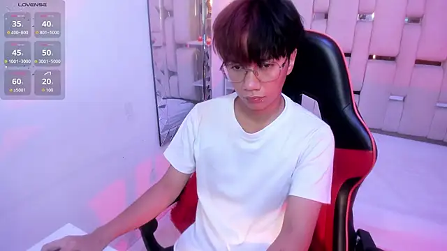 Eriol  online show from October 2, 11:39 am