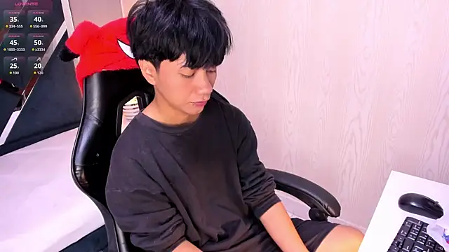 Eriol  online show from April 28, 11:48 am