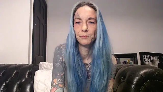 Snapshot of RavenryderUK chatting on December 29, 8:26 pm RavenryderUK online show from December 29, 8:26 pm