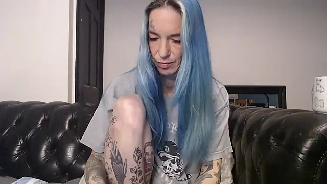 Snapshot of RavenryderUK chatting on January 6, 8:50 pm RavenryderUK online show from January 6, 8:50 pm