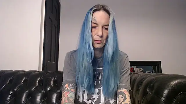 Snapshot of RavenryderUK chatting on January 15, 9:30 pm RavenryderUK online show from January 15, 9:30 pm