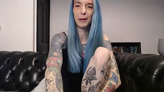 Snapshot of RavenryderUK chatting on January 20, 9:32 pm RavenryderUK online show from January 20, 9:32 pm