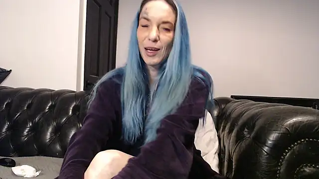 Snapshot of RavenryderUK chatting on January 24, 10:08 pm RavenryderUK online show from January 24, 10:08 pm