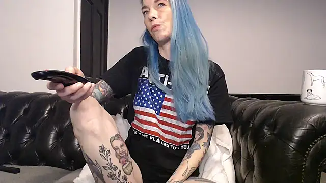 Snapshot of RavenryderUK chatting on January 29, 9:39 pm RavenryderUK online show from January 29, 9:39 pm