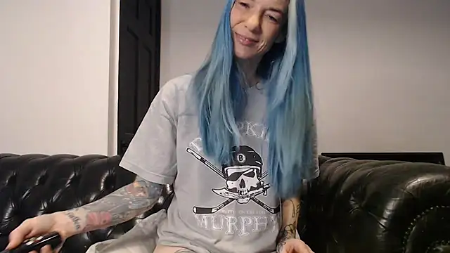 Snapshot of RavenryderUK chatting on February 1, 11:48 pm RavenryderUK online show from February 1, 11:48 pm