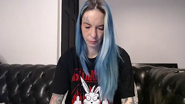 Snapshot of RavenryderUK chatting on February 5, 9:18 pm RavenryderUK online show from February 5, 9:18 pm