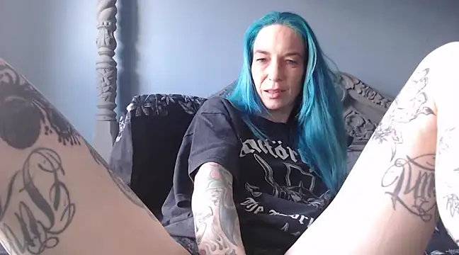 Snapshot of RavenryderUK chatting on February 26, 10:58 am RavenryderUK online show from February 26, 10:58 am
